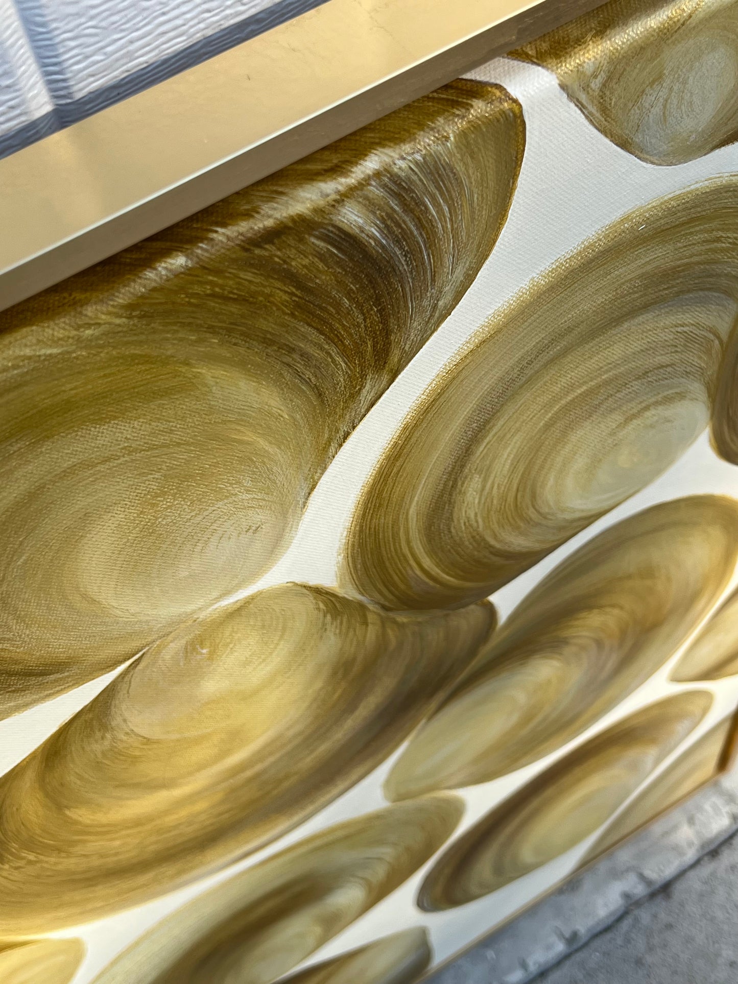 Clam Shells in Gold