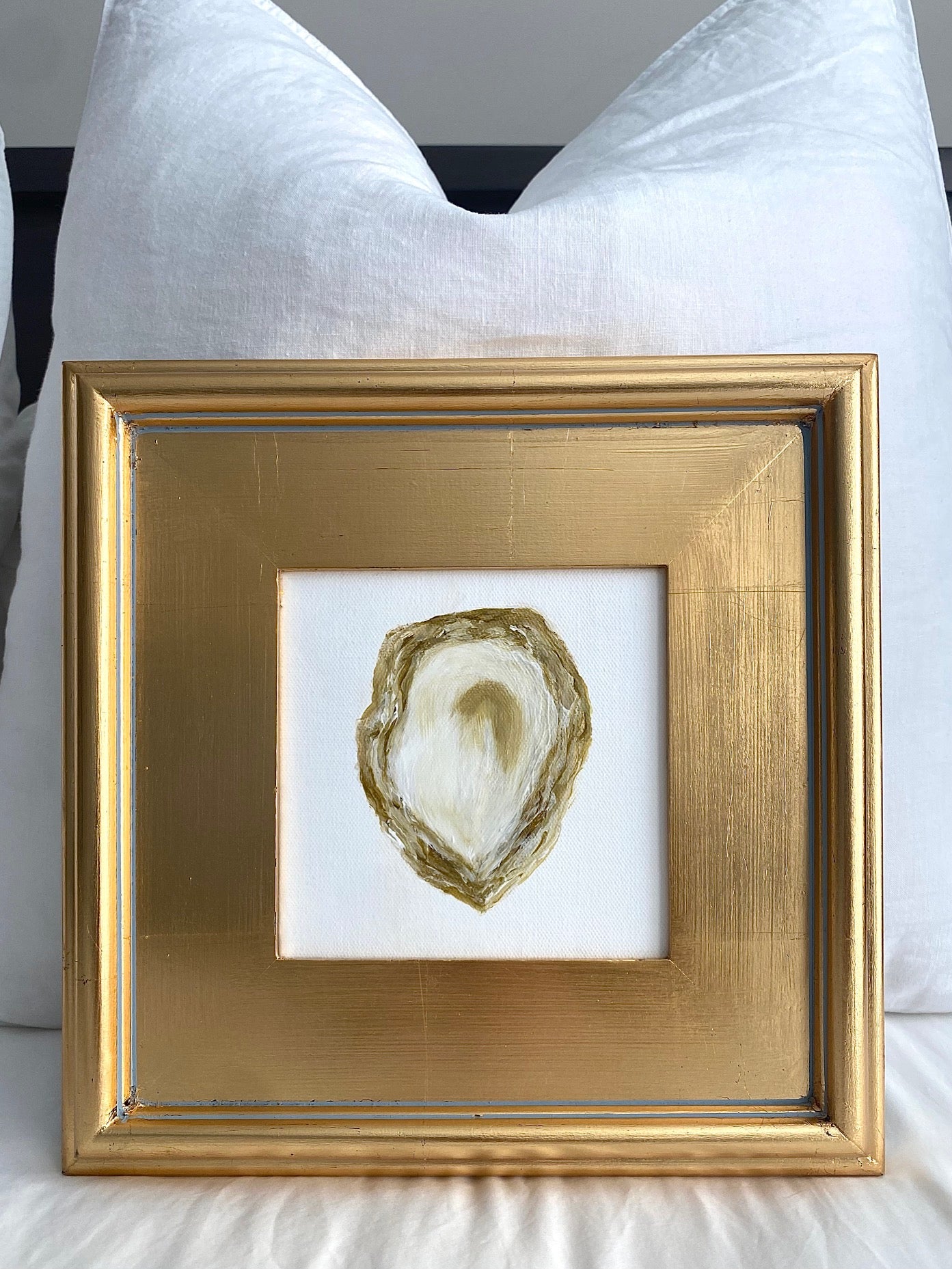 Oyster in Gold